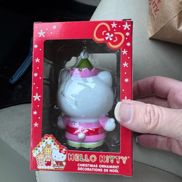 Hello Kitty Christmas Ornament - Picture 2 of 3